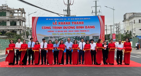 Khánh thành hơn 1,5km đường Tạ Quang Bửu, khởi công Trung tâm Y tế quận 8